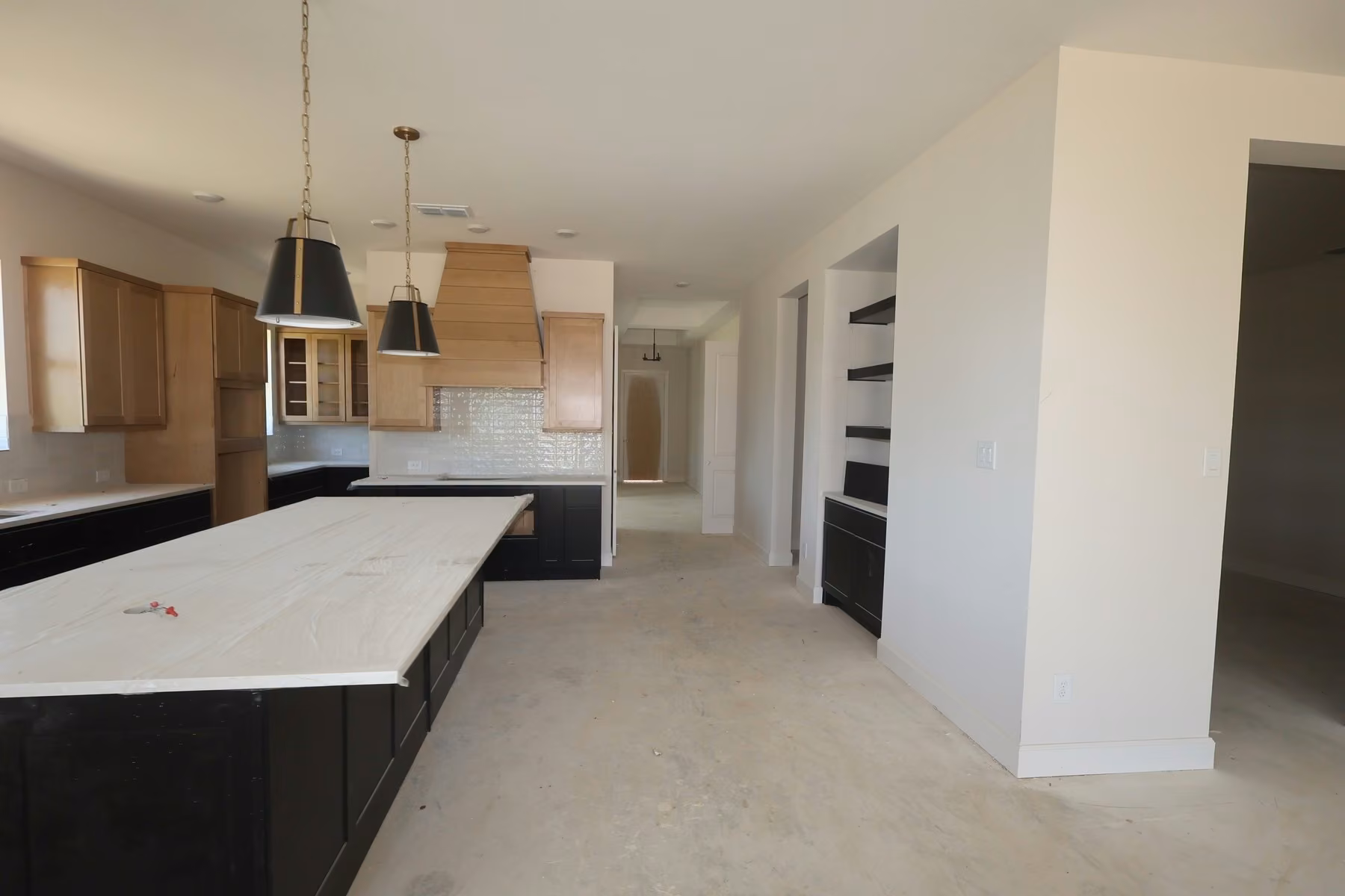 Photo 6 of 12206 Luke Drive, Mont Belvieu, TX