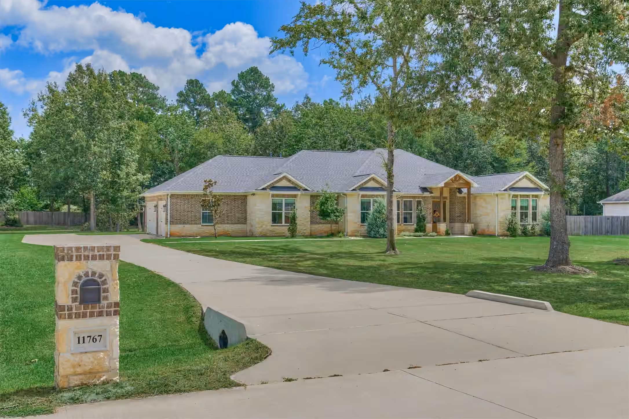 Photo 2 of 11767 Grand Harbor Boulevard, Montgomery, TX