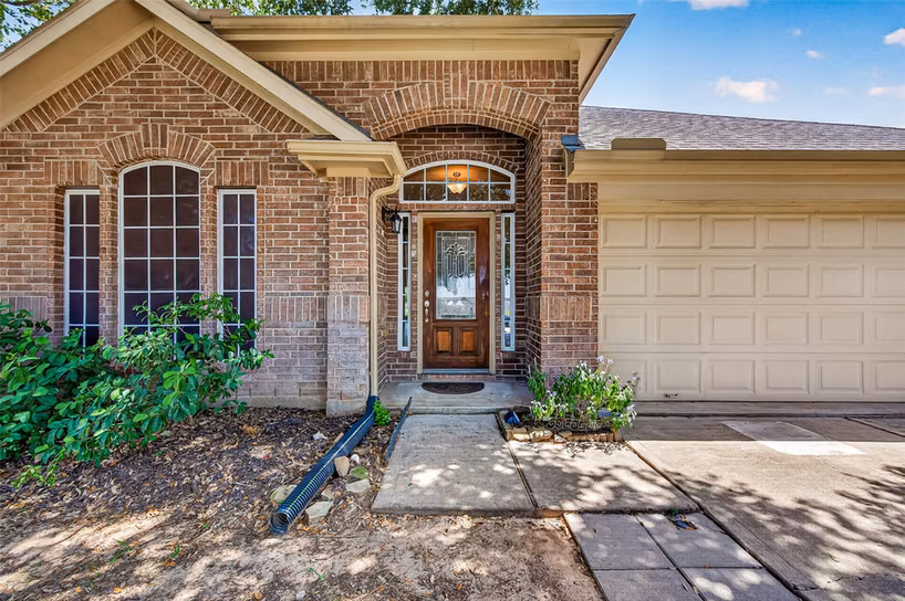Photo 3 of 2014 Foxgate Drive, Rosenberg, TX