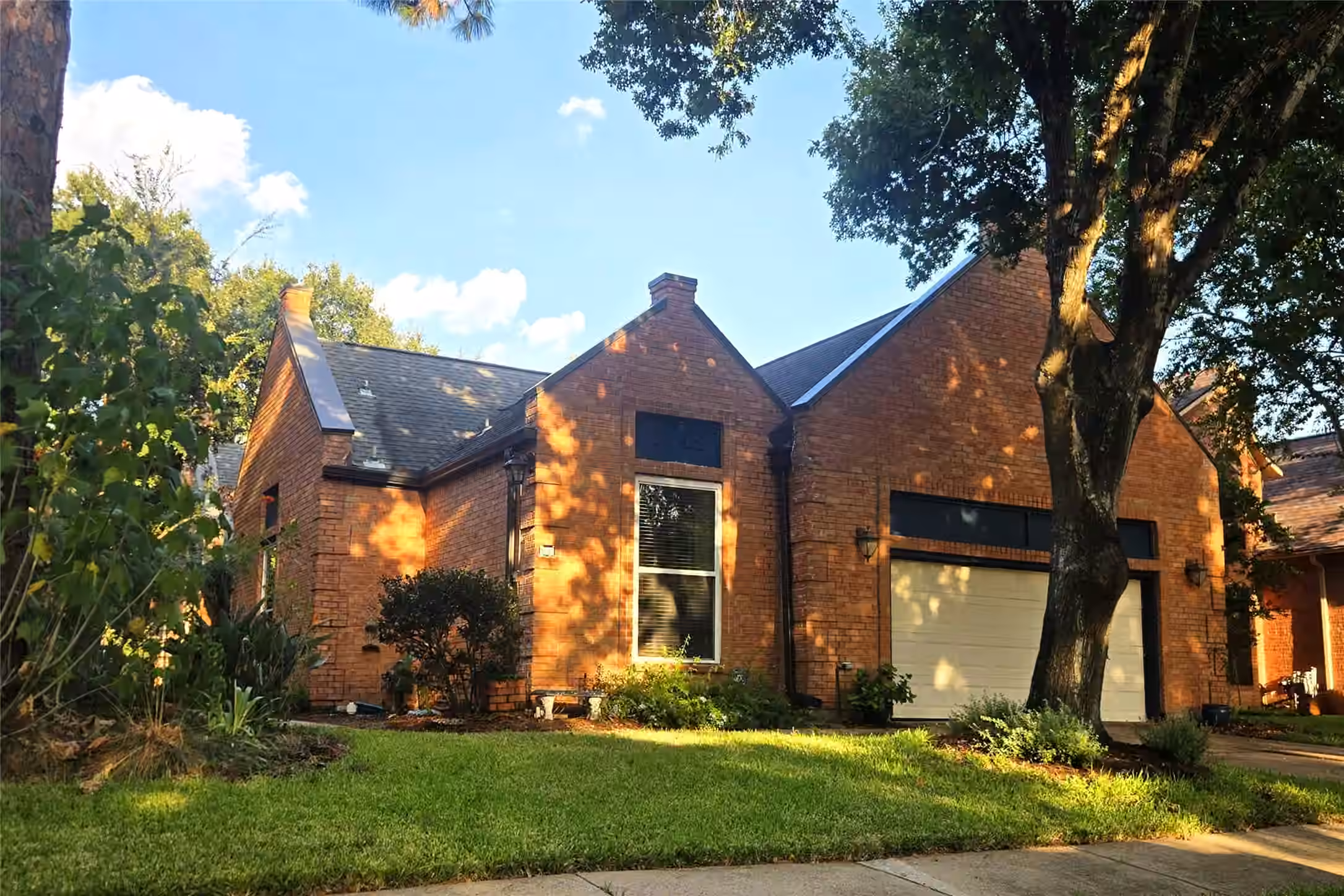 Photo of 1142 Misty Lake Drive, Sugar Land, TX 77498