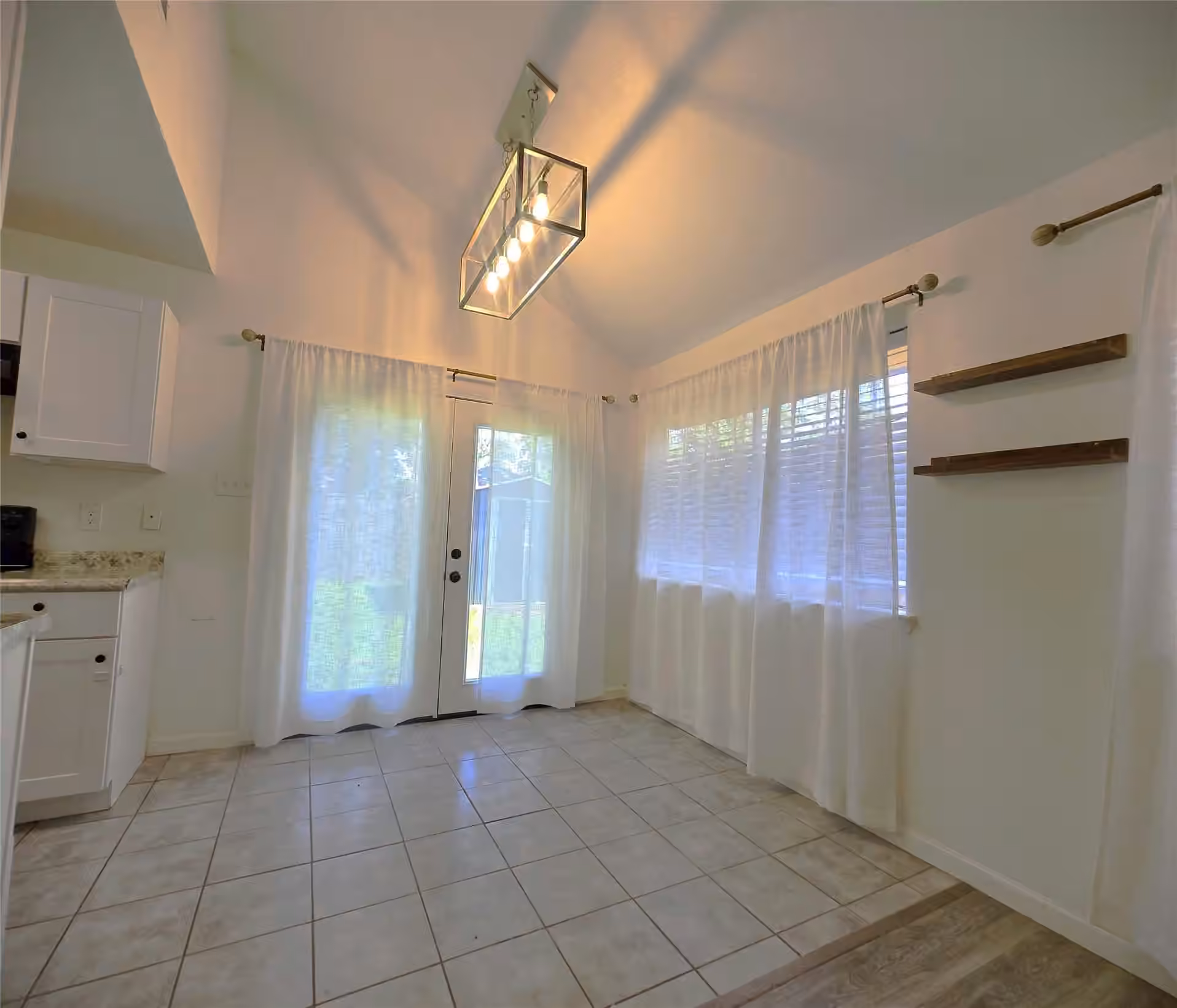 Photo 3 of 3110 Lorikeet Street, Spring, TX