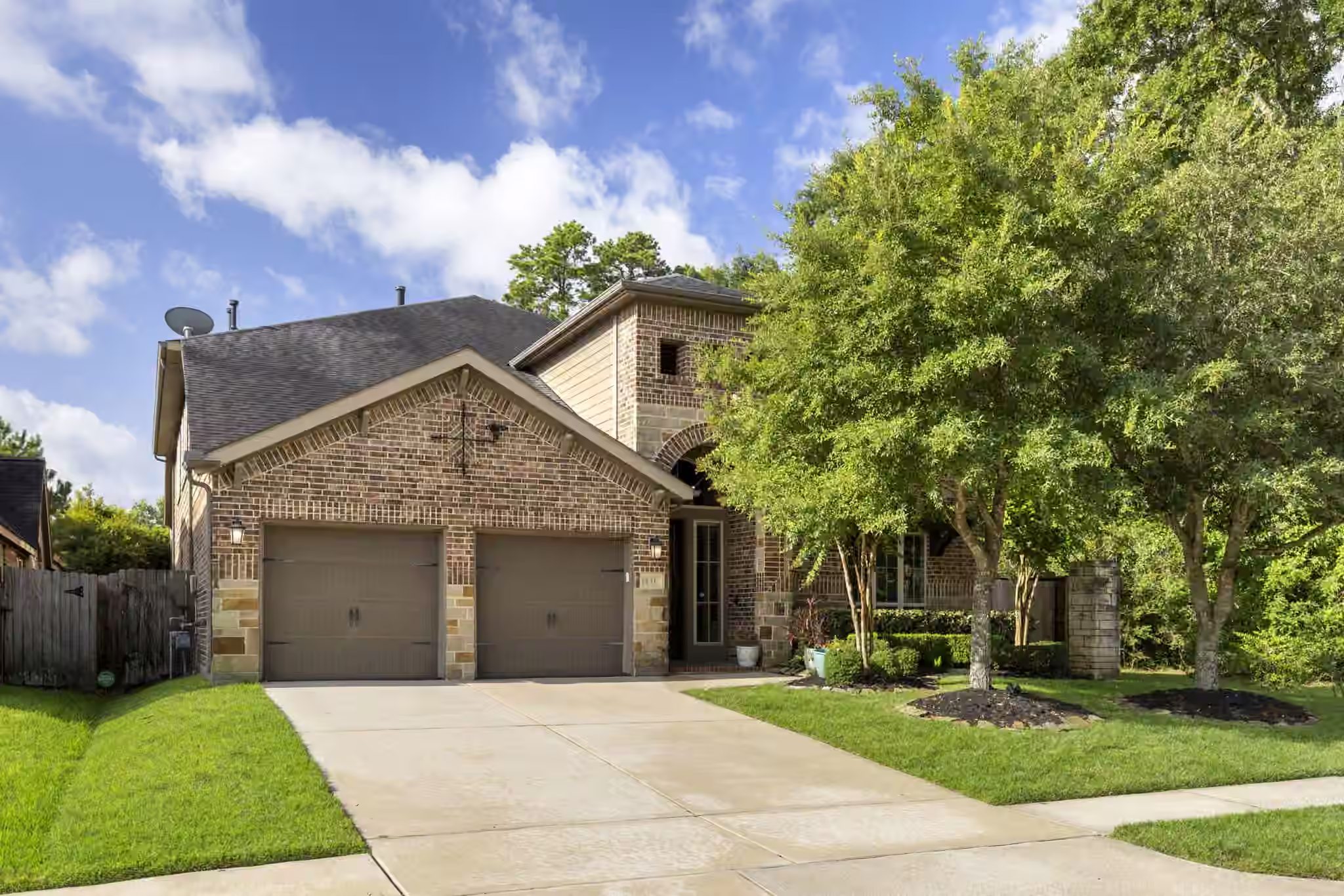 Photo of 131 Deerchase Drive, Conroe, TX 77384