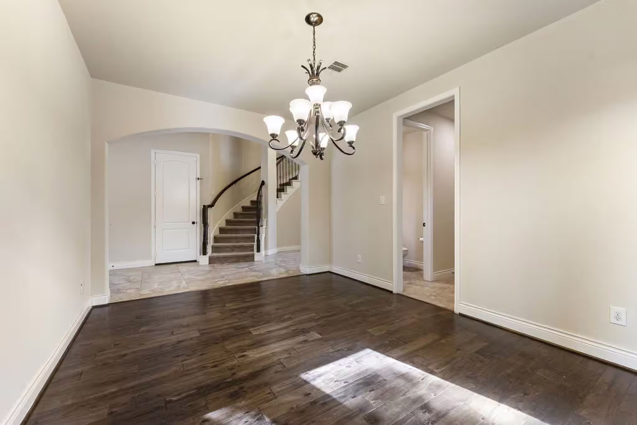 Photo 4 of 131 Deerchase Drive, Conroe, TX