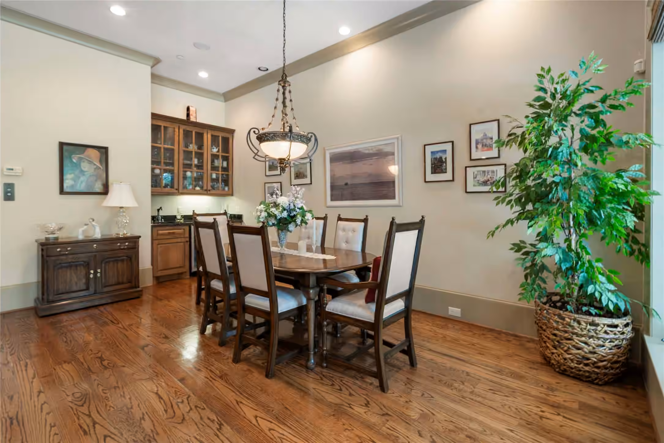 Photo 7 of 1332 Lake Pointe Parkway, Sugar Land, TX