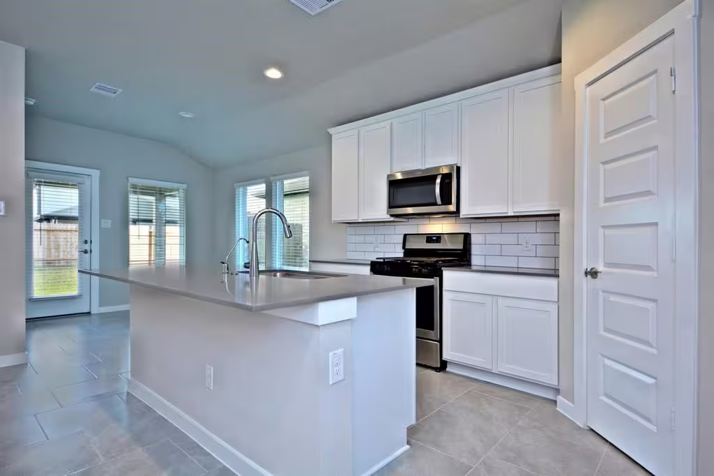 Photo 5 of 7703 Rainham Valley Lane, Richmond, TX