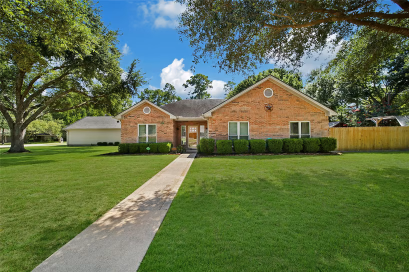 Photo of 34605 Kara Lane, Pinehurst, TX