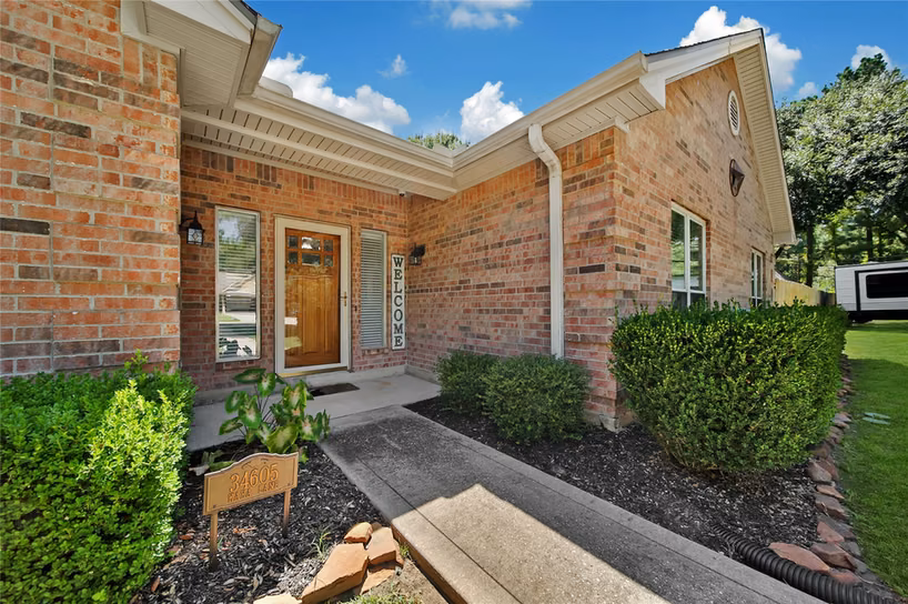 Photo 2 of 34605 Kara Lane, Pinehurst, TX
