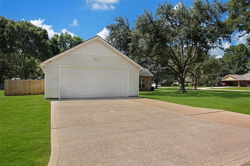 Photo 7 of 34605 Kara Lane, Pinehurst, TX