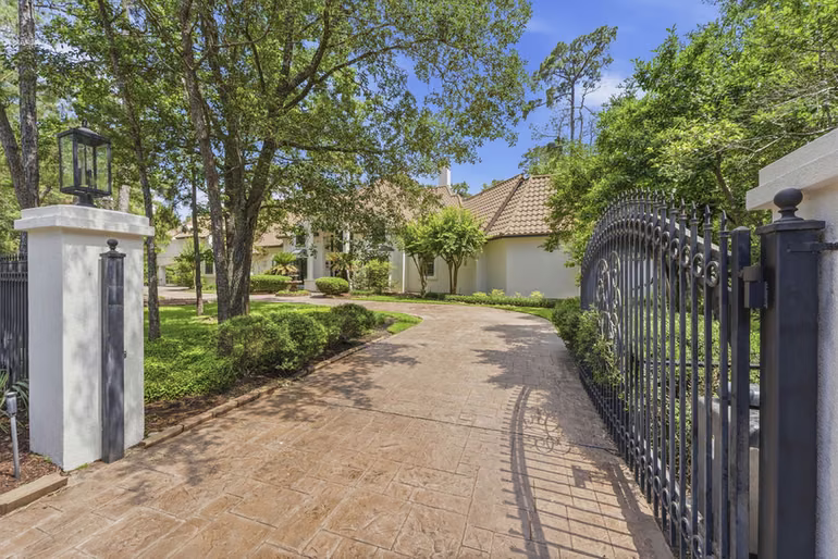 Photo 4 of 63 NW Chancery Place NW, The Woodlands, TX