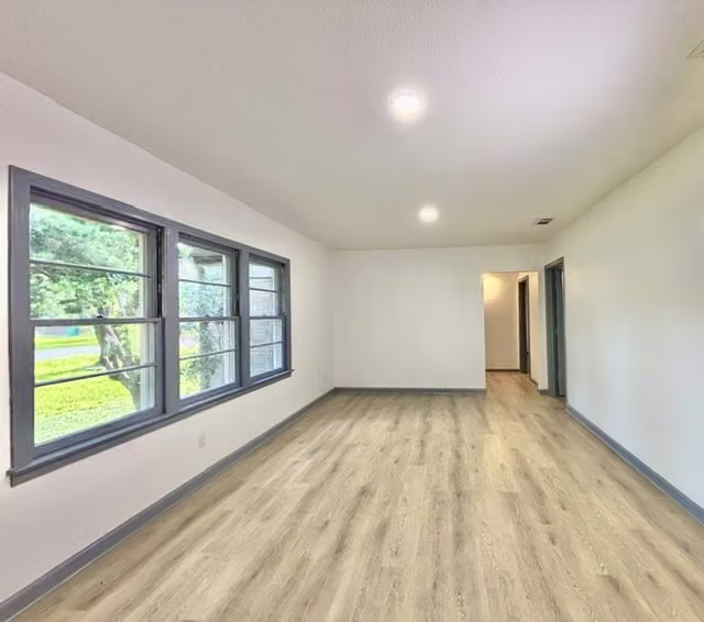 Photo 6 of 2419 Meadow Lane, La Marque, TX