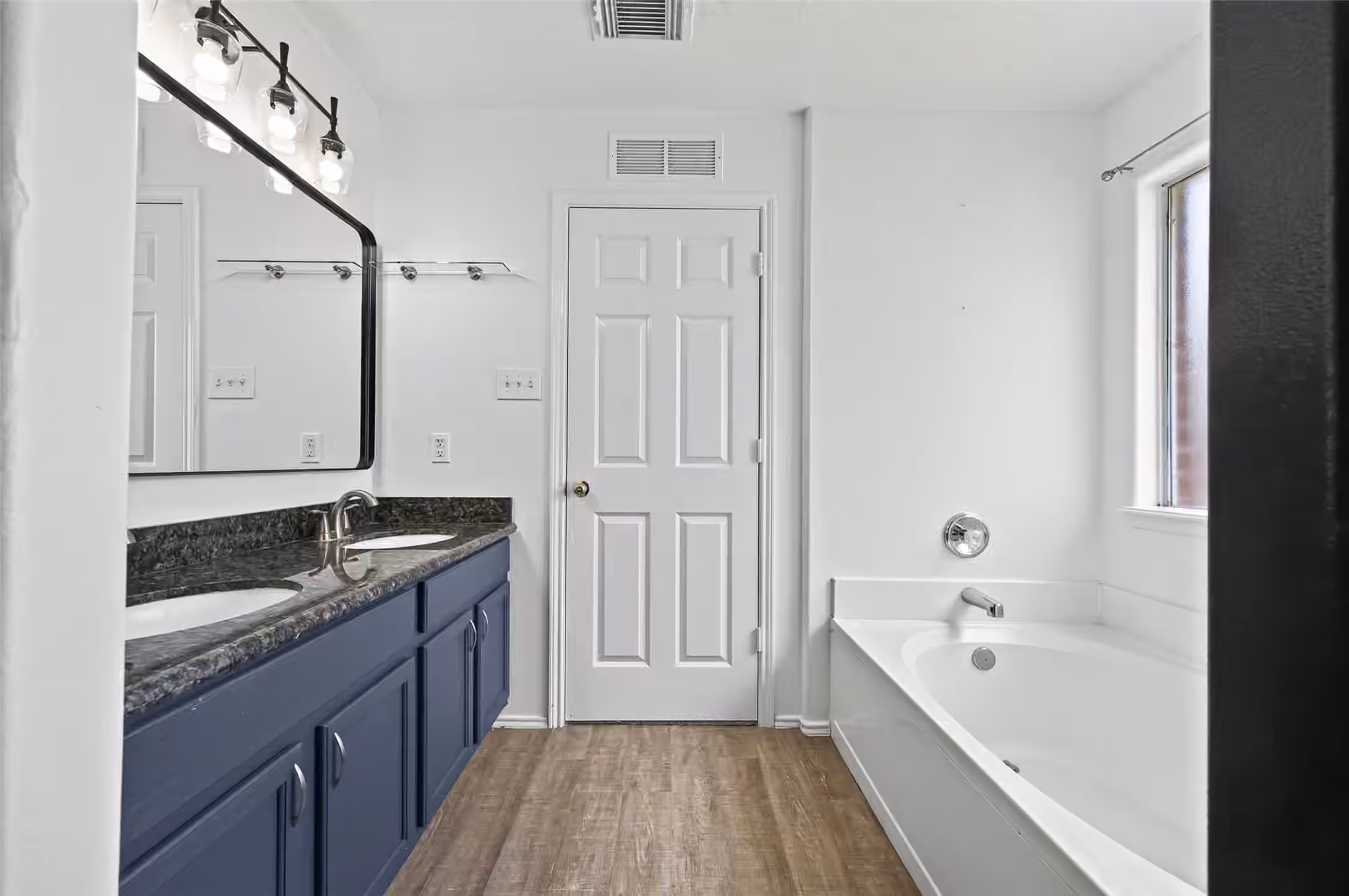 Photo 5 of 24019 Kingbriar Drive, Spring, TX