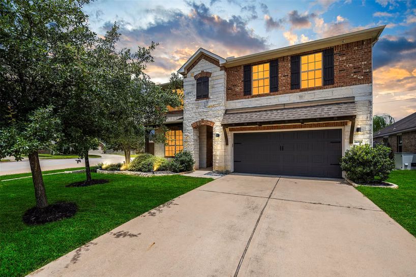 Photo of 24734 Emerald Pool Falls Drive, Tomball, TX
