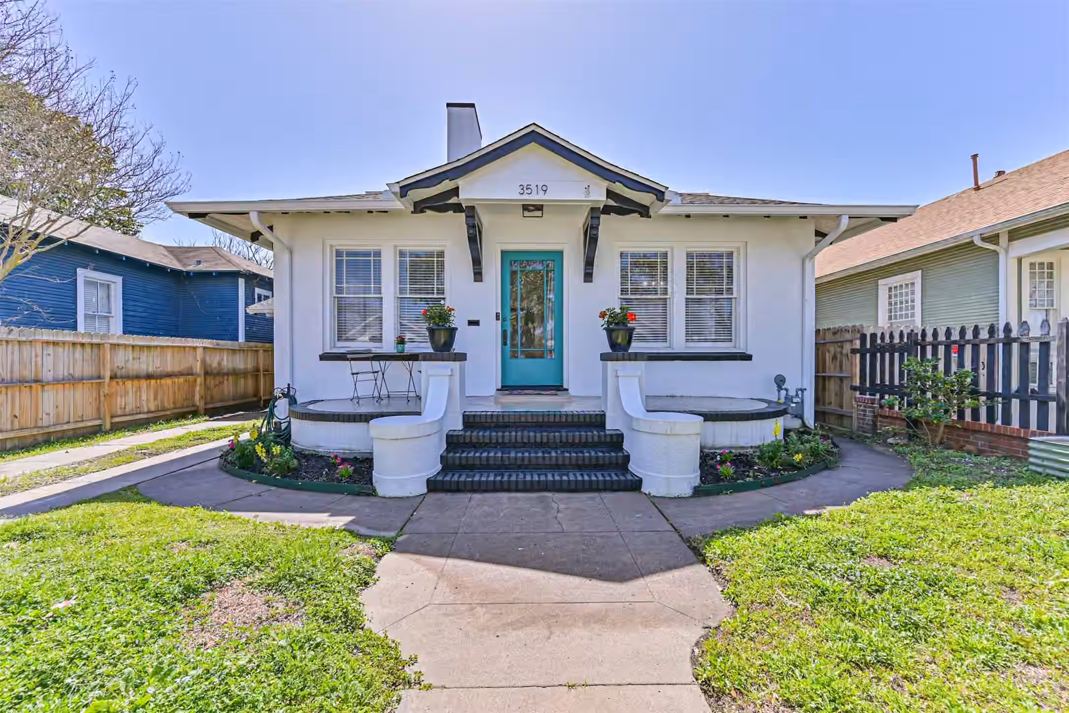 Photo 2 of 3519 Avenue R 1/2, Galveston, TX