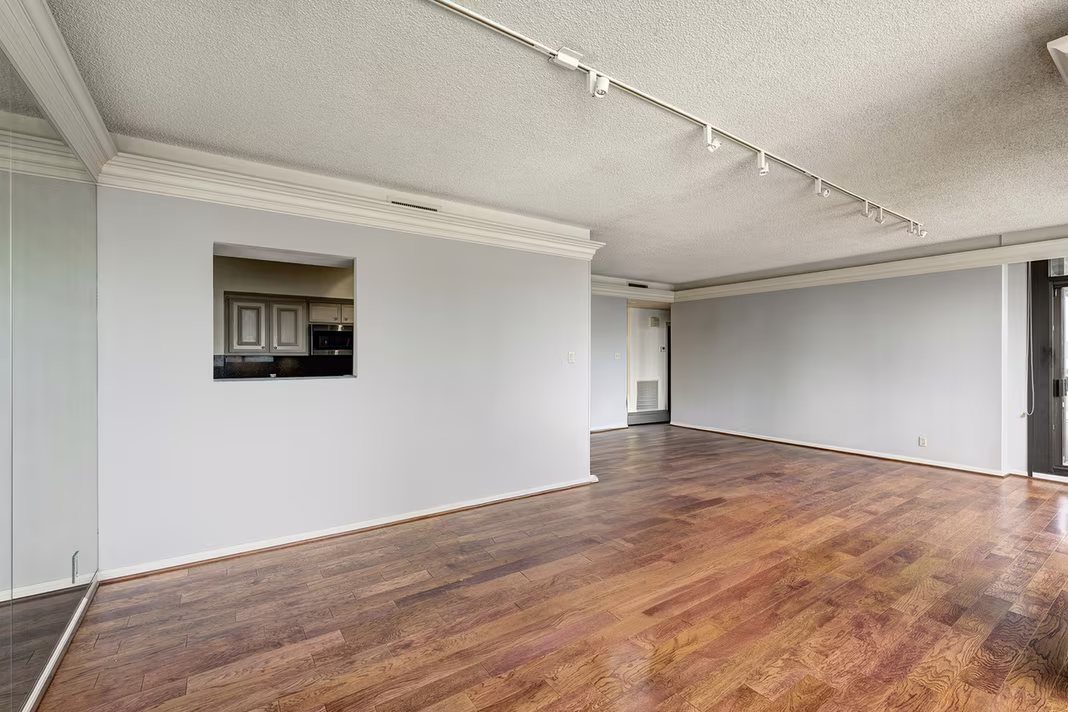 Photo of 15 Greenway Plaza 14D, Houston, TX