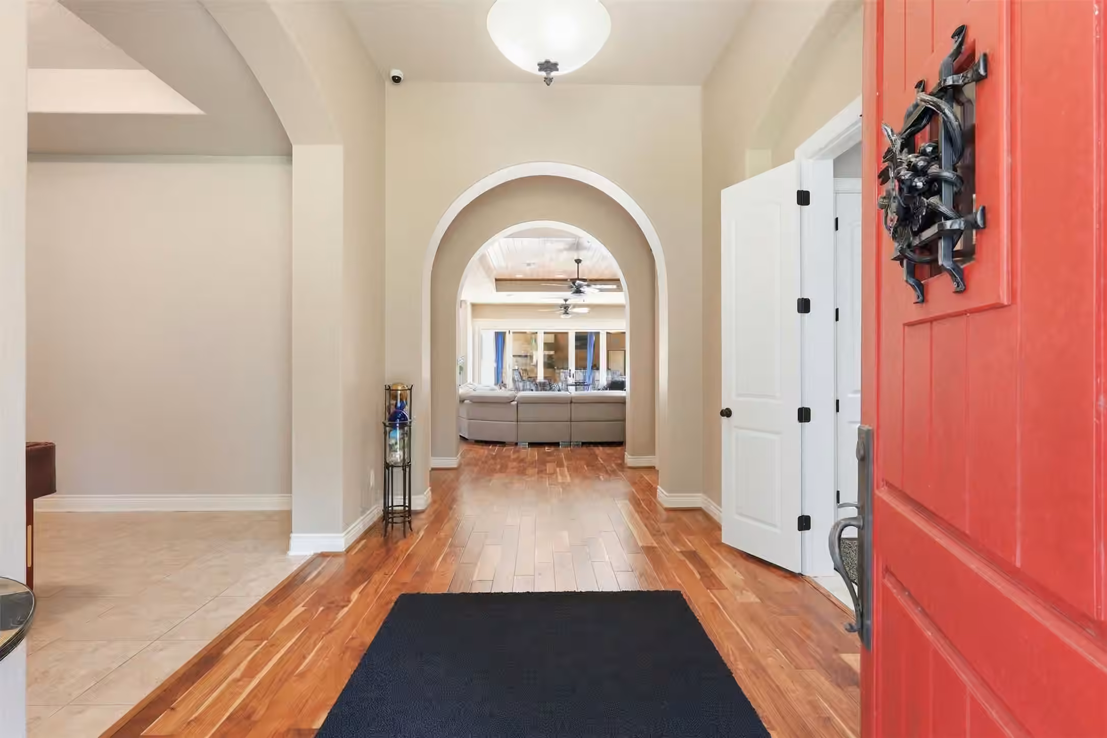 Photo 5 of 151 Lyndsey Drive, Montgomery, TX