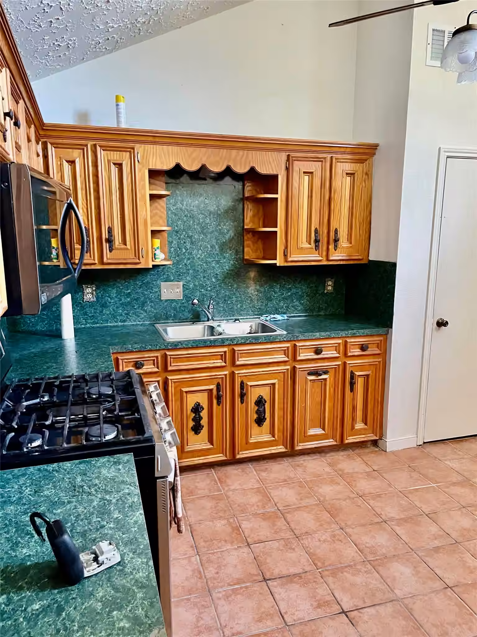 Photo 6 of 11907 E Marsham Circle, Houston, TX
