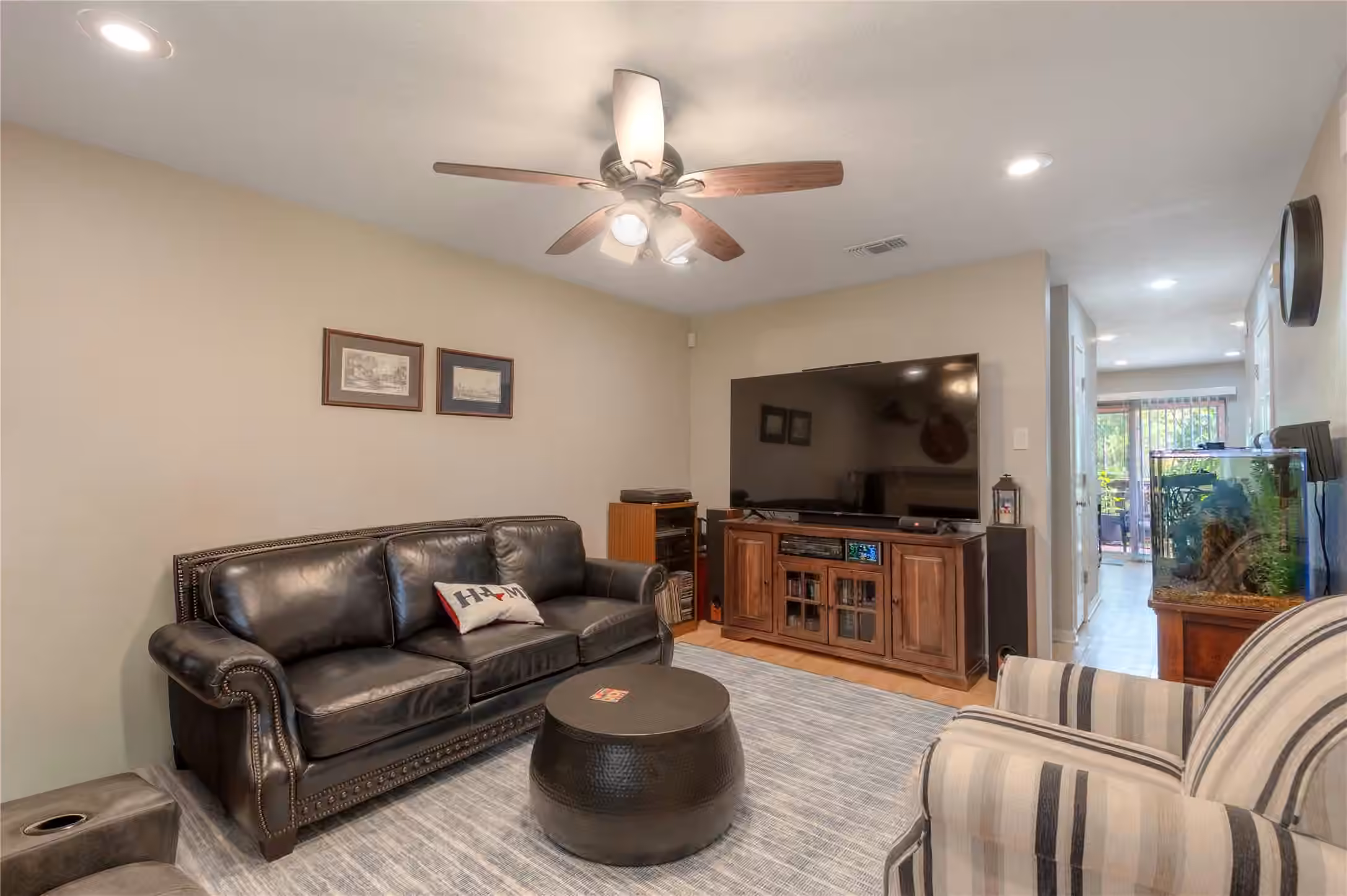 Photo 5 of 2521 Crosstimbers Street F2, Huntsville, TX