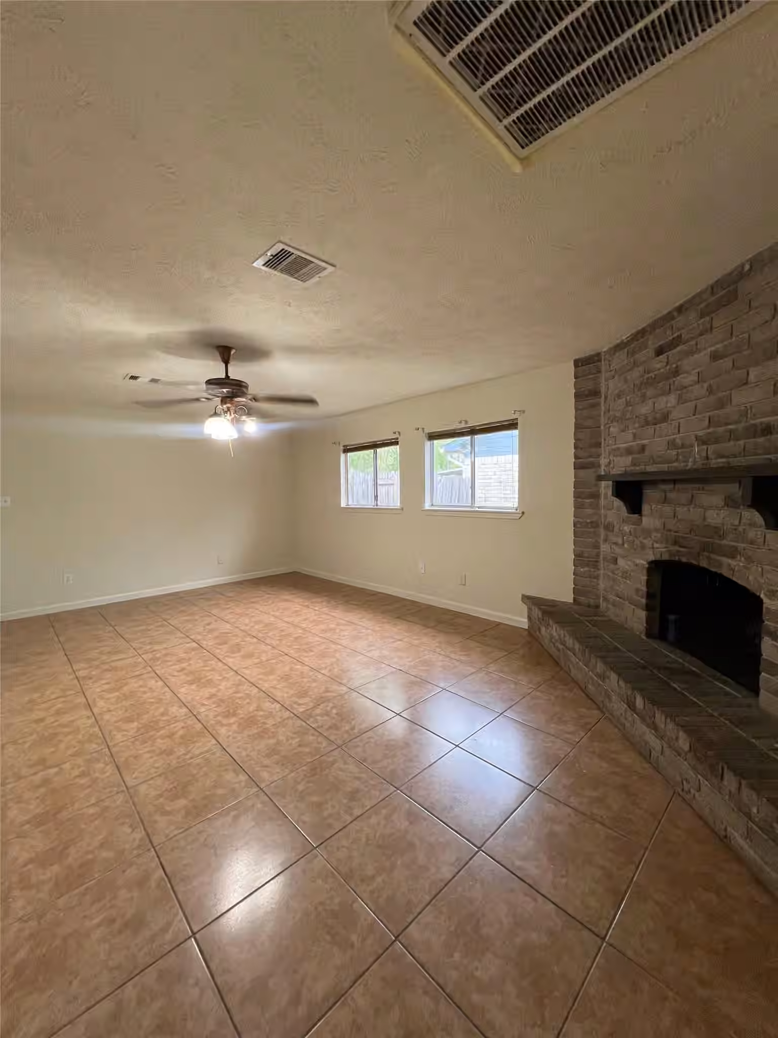 Photo 3 of 6231 Hollow Pines Drive, Houston, TX