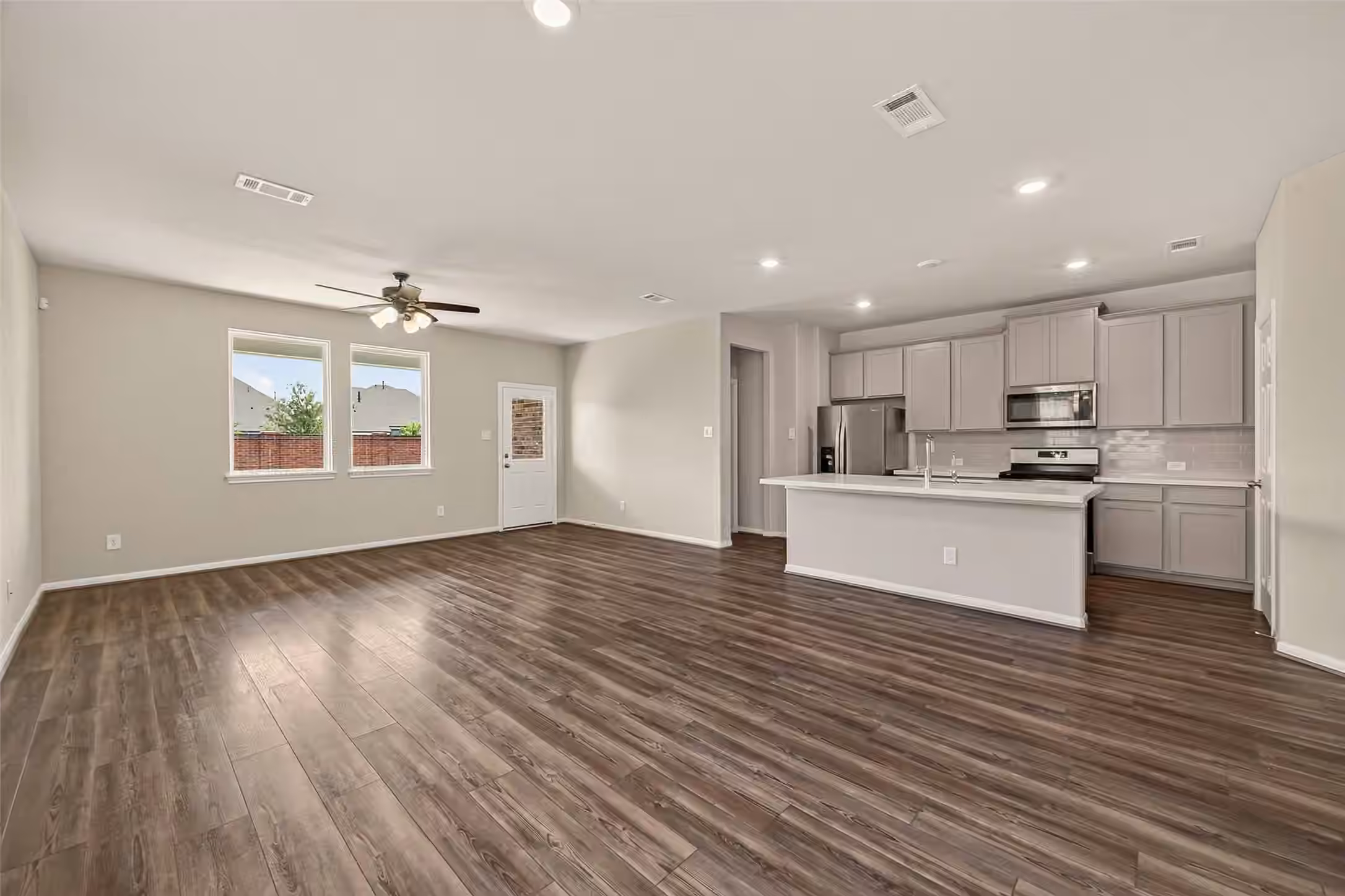 Photo 4 of 2483 Solaris Bend Drive, Katy, TX