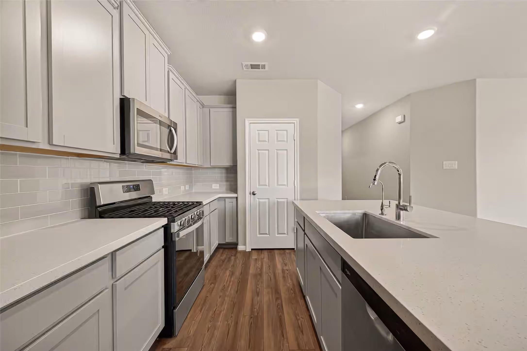 Photo 5 of 2483 Solaris Bend Drive, Katy, TX