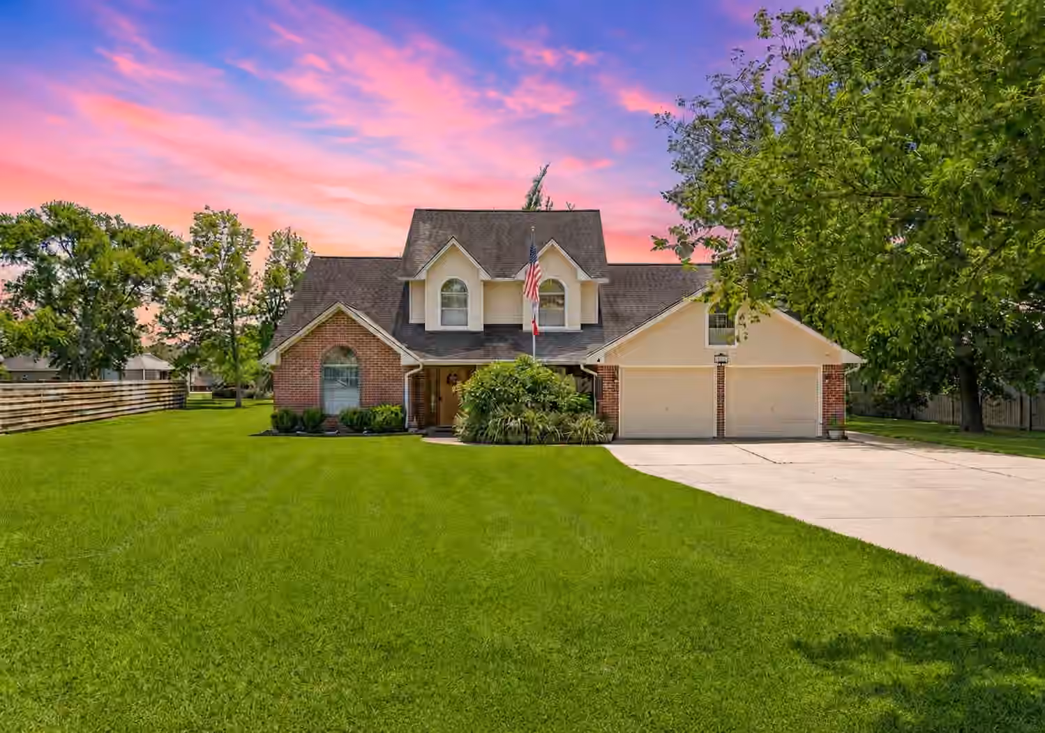Photo of 5922 Redfish Run, Baytown, TX 77523