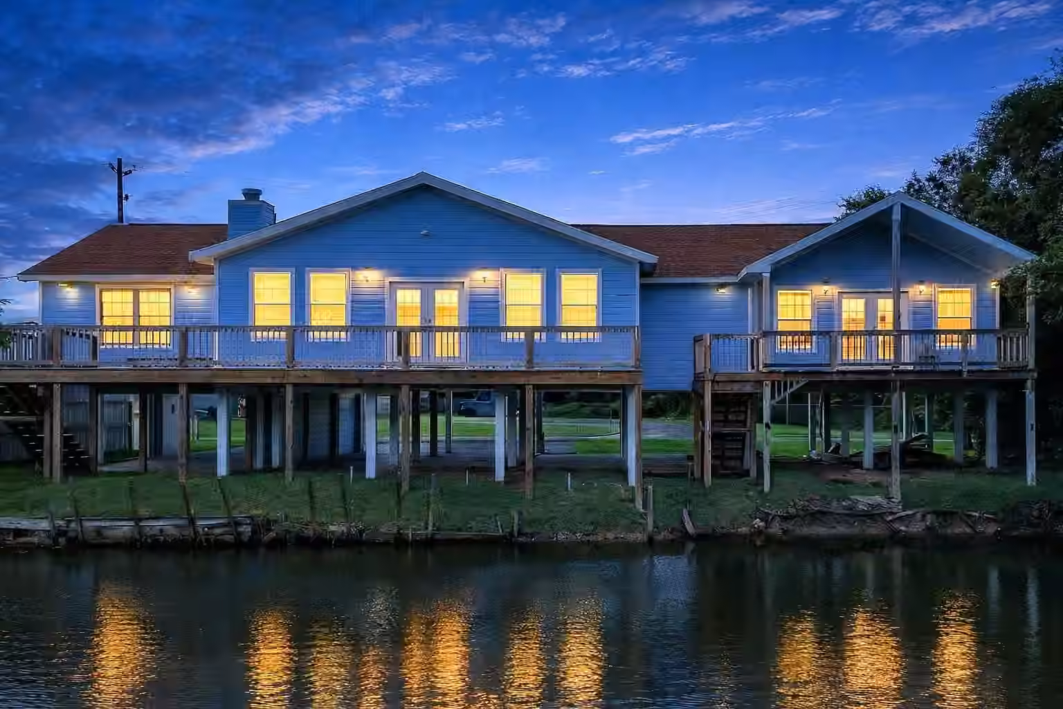 Photo 2 of 1615 Railroad Avenue, San Leon, TX