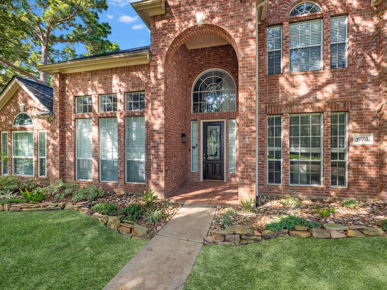 Photo 4 of 15603 Twisting Springs Drive, Cypress, TX