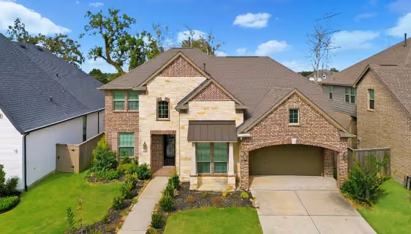 Photo 2 of 8915 Forest Side Drive, Missouri City, TX