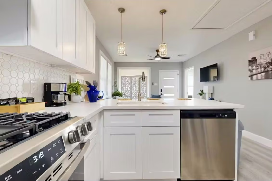 Photo 7 of 3241 Reeves Street, Houston, TX
