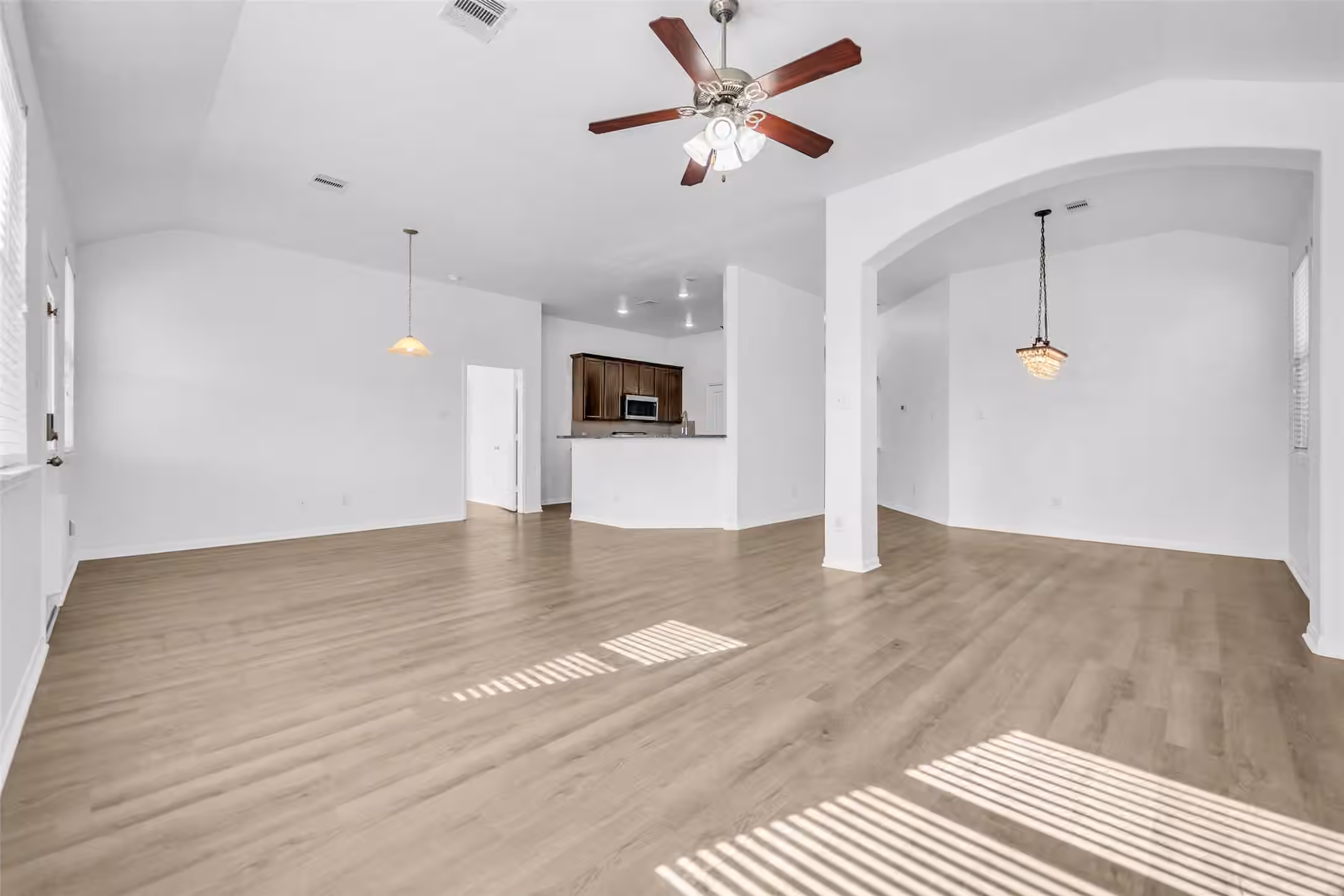 Photo 4 of 4707 Waukegan Road, Conroe, TX