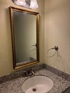 Photo 5 of 850 Threadneedle Street 80, Houston, TX