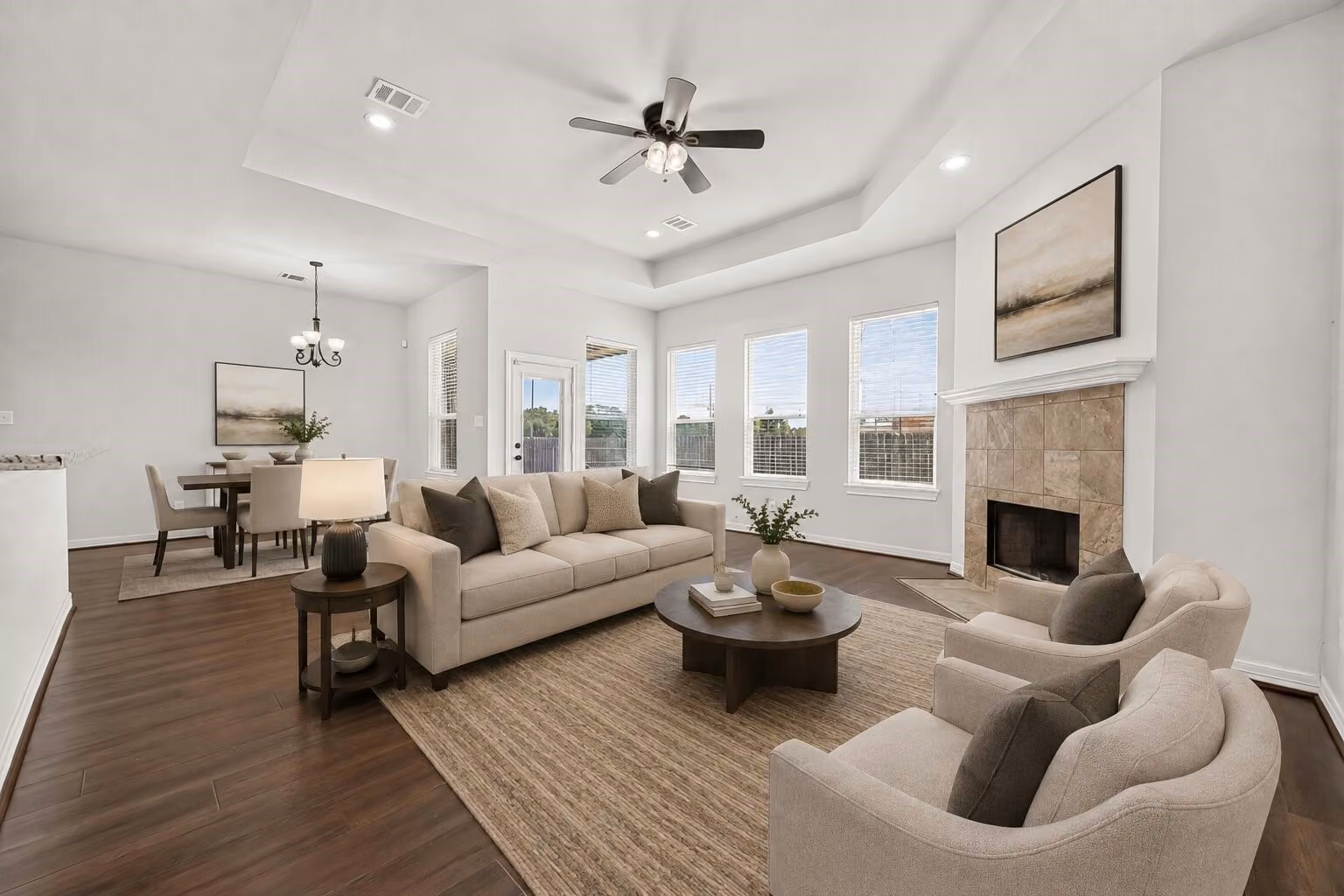 Photo 4 of 8807 Sedgemoor Drive, Tomball, TX