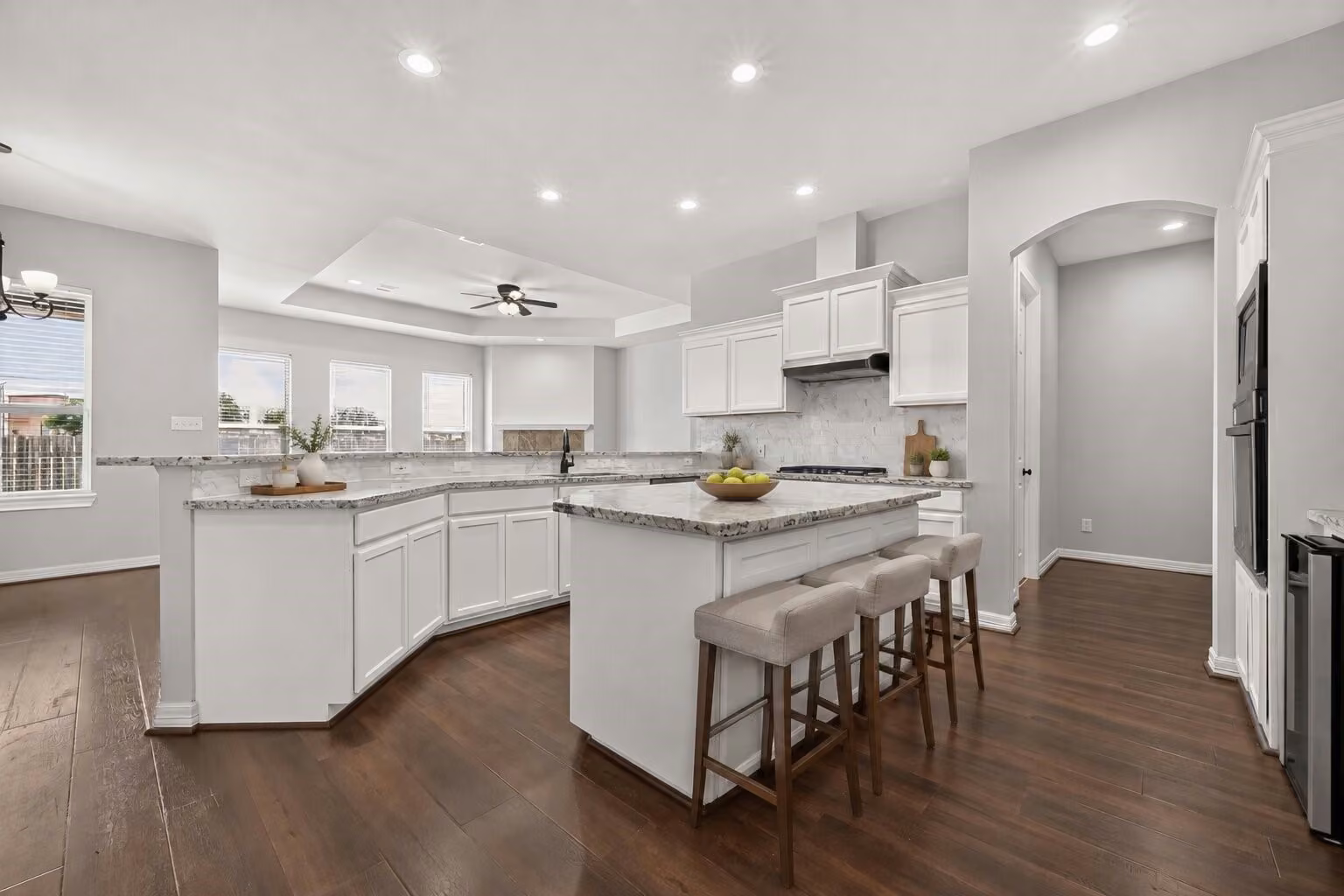 Photo 6 of 8807 Sedgemoor Drive, Tomball, TX