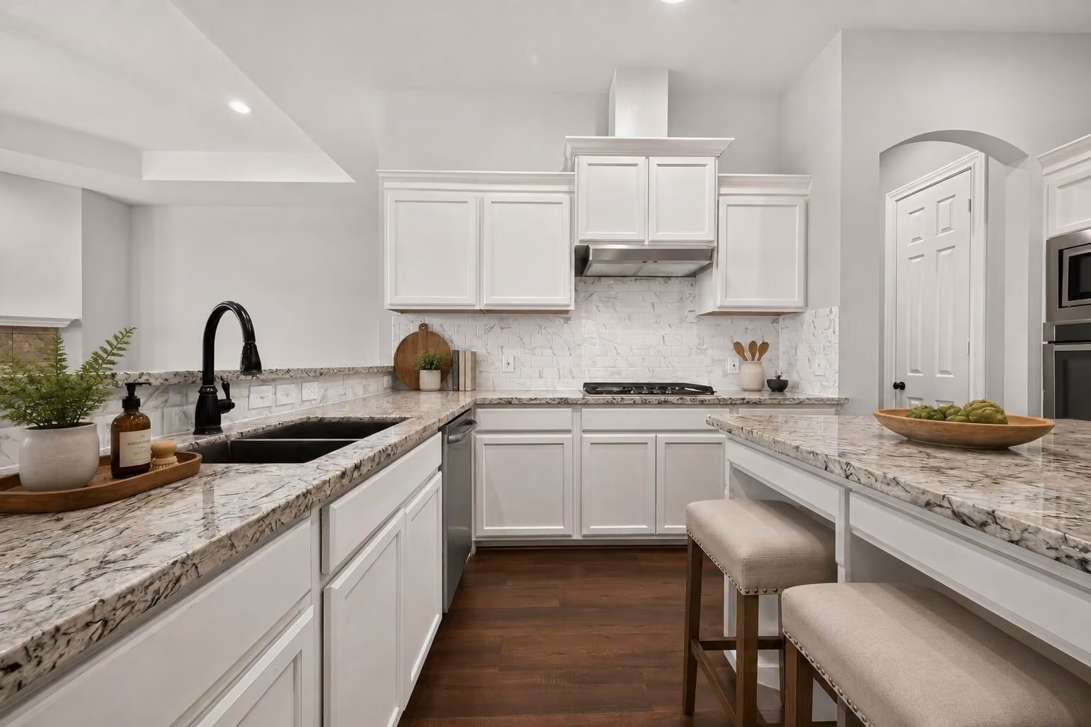Photo 7 of 8807 Sedgemoor Drive, Tomball, TX
