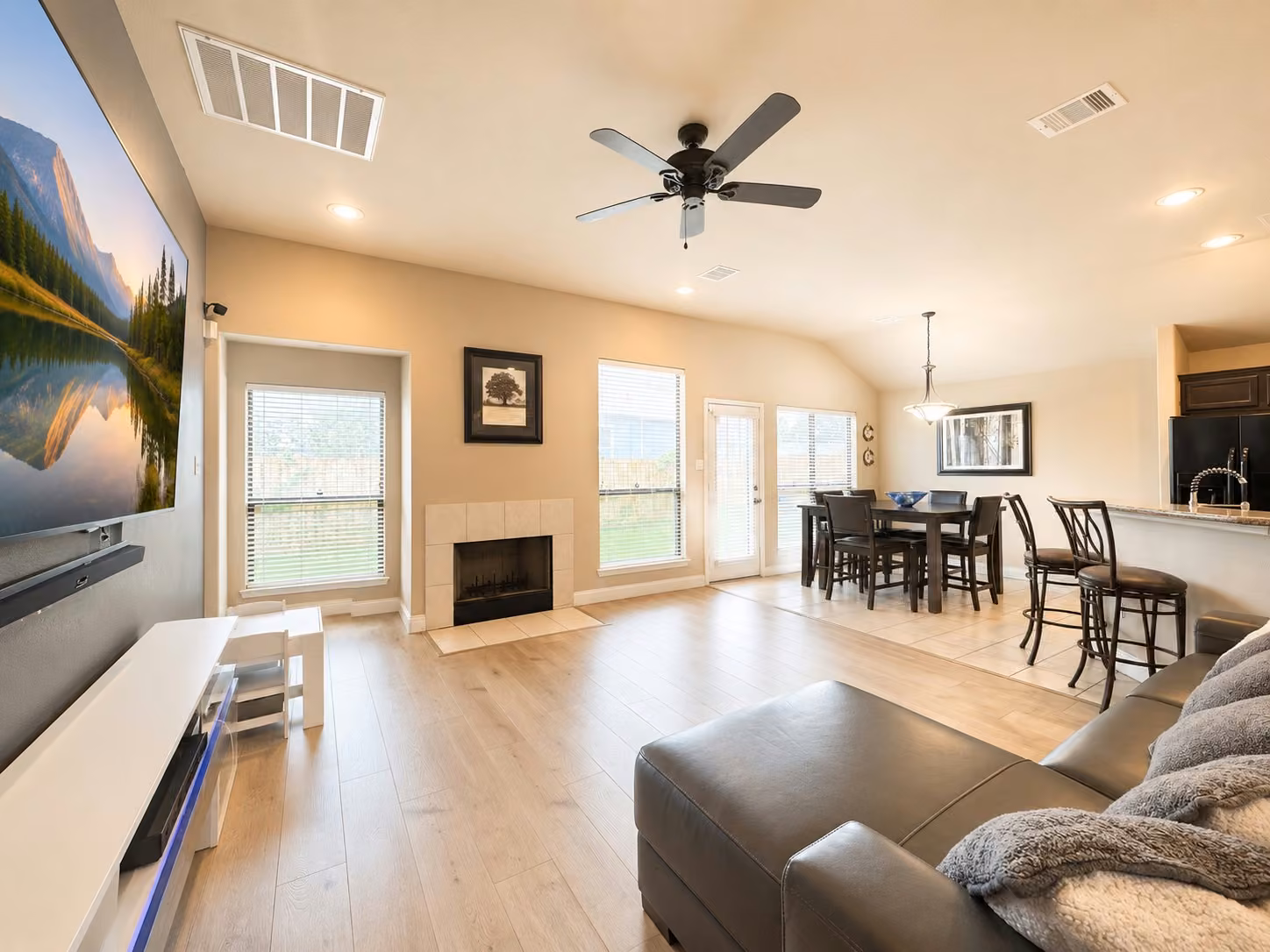 Photo 4 of 1602 Halpern Street, Houston, TX