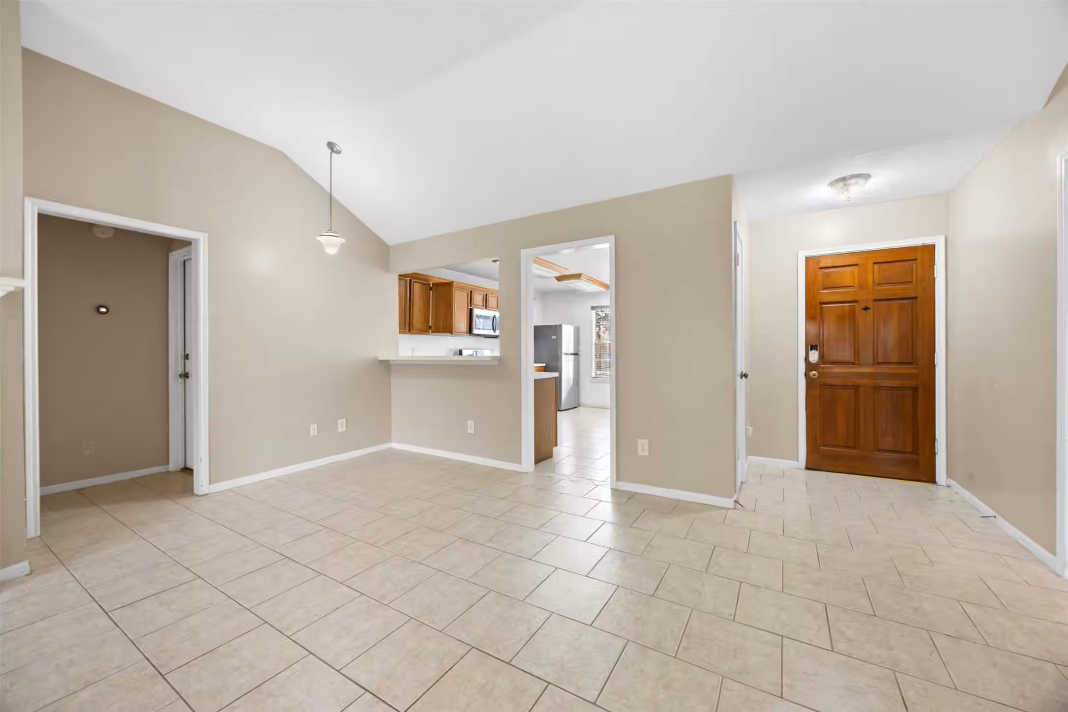 Photo 4 of 5526 Clarkston Lane, Spring, TX