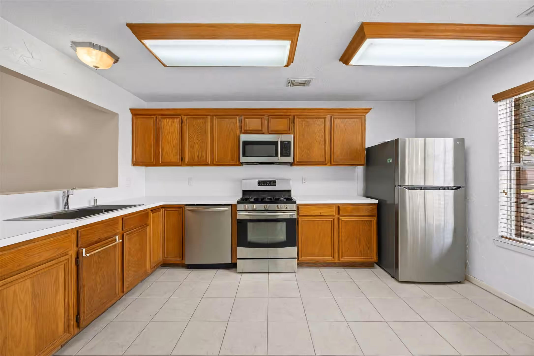 Photo 7 of 5526 Clarkston Lane, Spring, TX