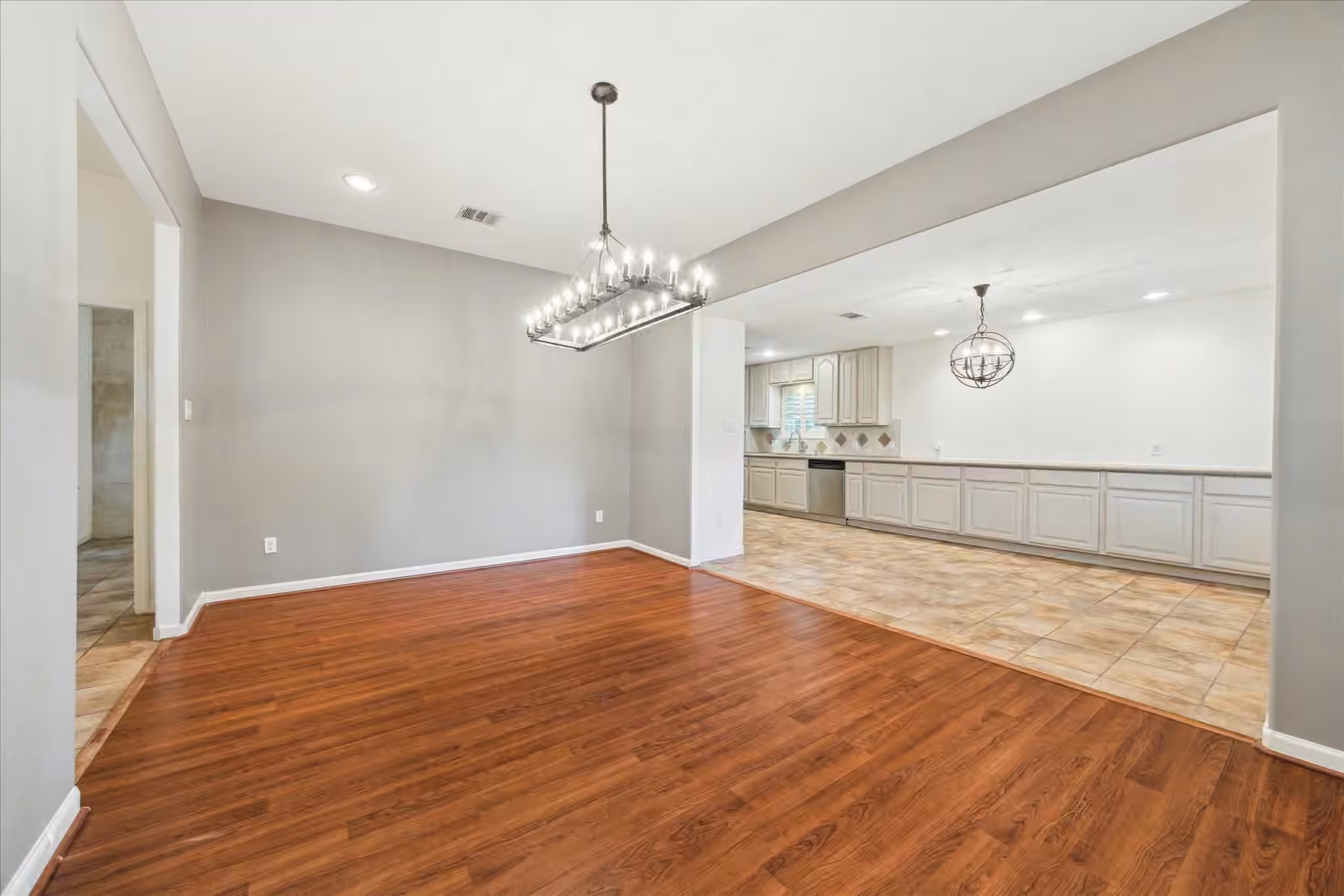 Photo 4 of 6215 Cheena Drive, Houston, TX