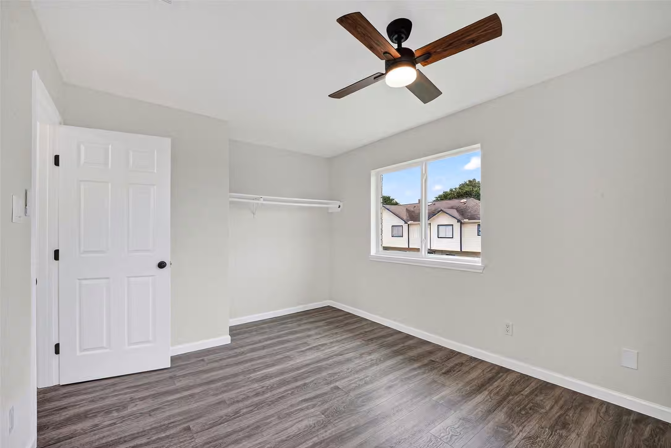 Photo 3 of 8310 WILD ROSE Street 19C, Houston, TX