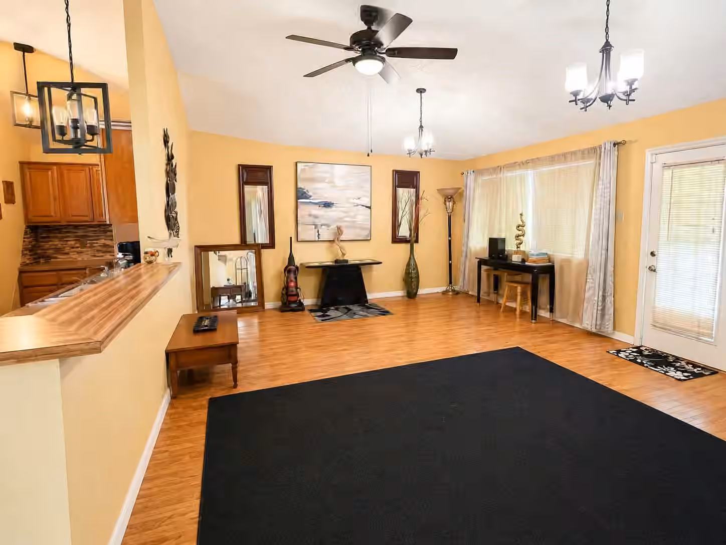 Photo 2 of 6511 La Violetta Drive, Houston, TX