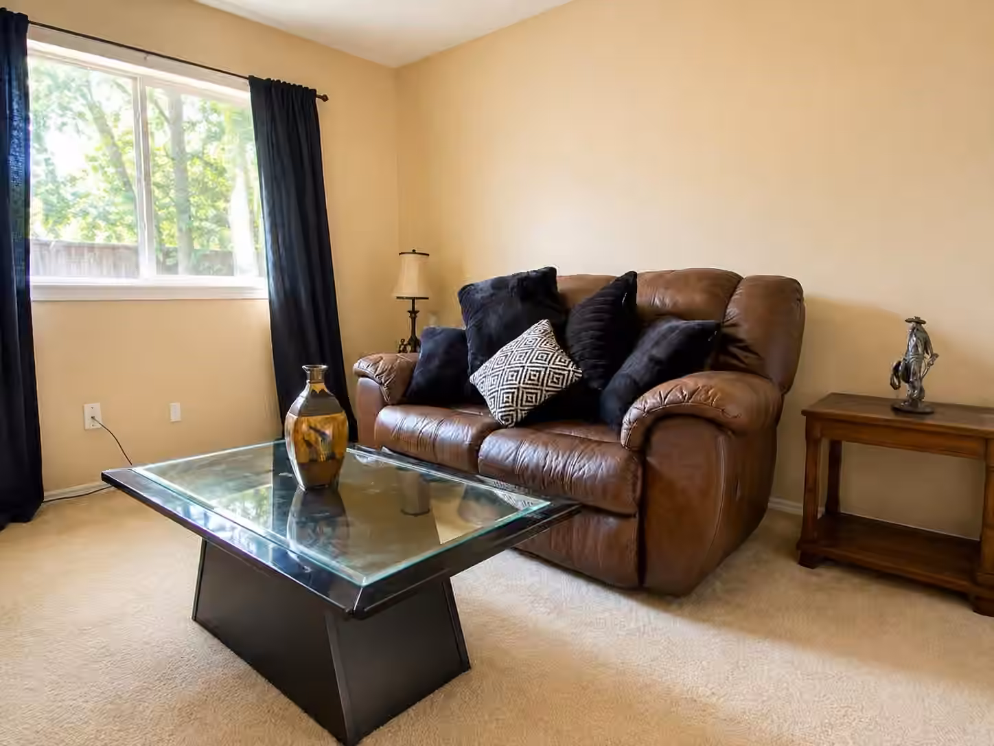 Photo 3 of 6511 La Violetta Drive, Houston, TX