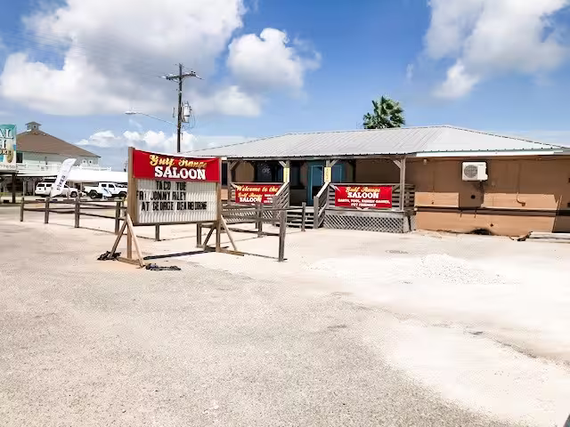 Photo 3 of 1987 Hwy 87, Crystal Beach, TX