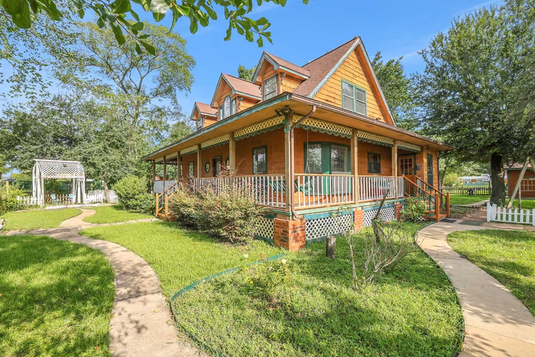 Photo of 219 Harris Road, Highlands, TX