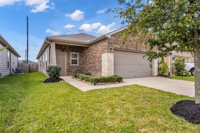 Photo 2 of 25703 Bottlebrush Sedge Street, Katy, TX