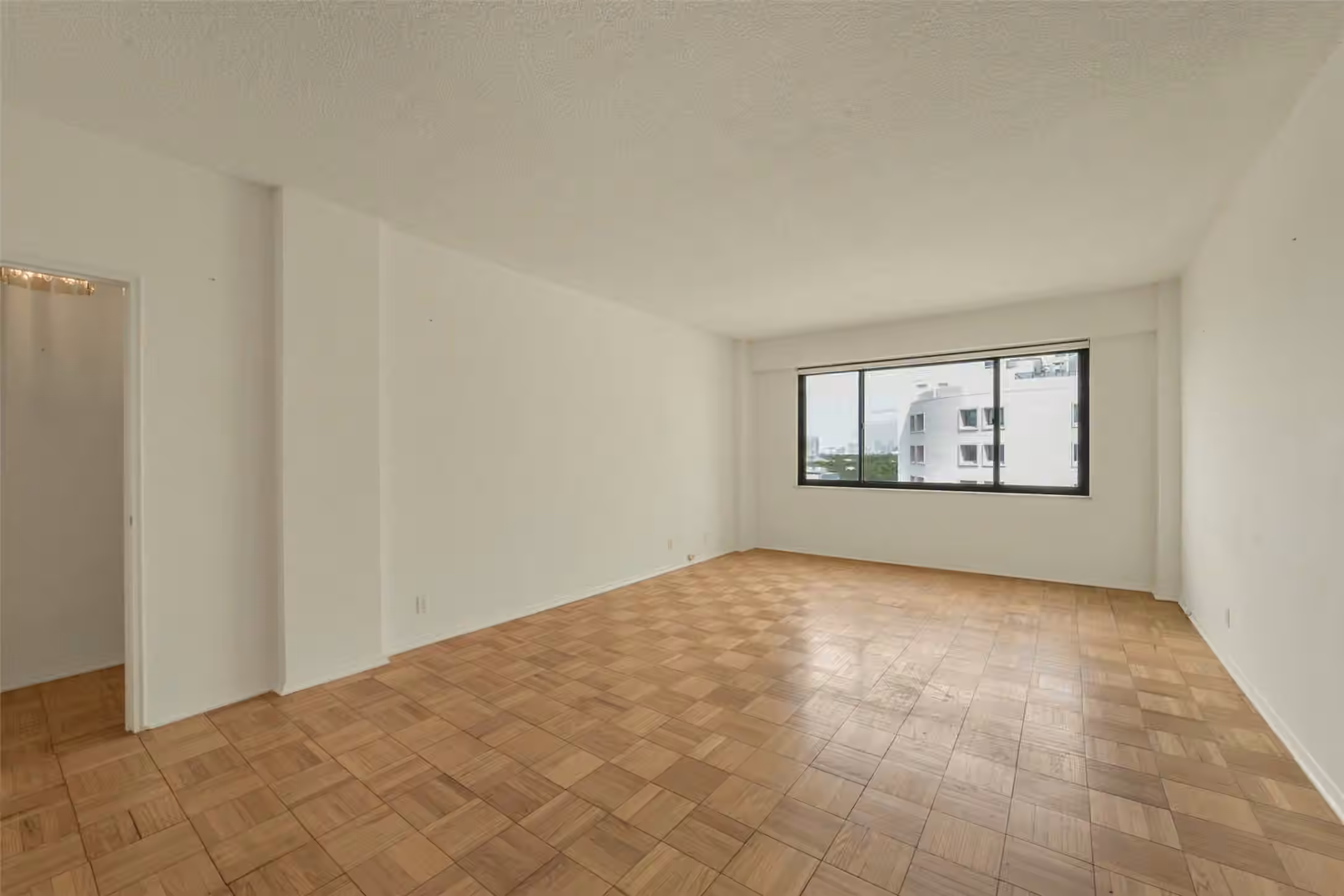 Photo 5 of 1400 Hermann Drive 11A, Houston, TX