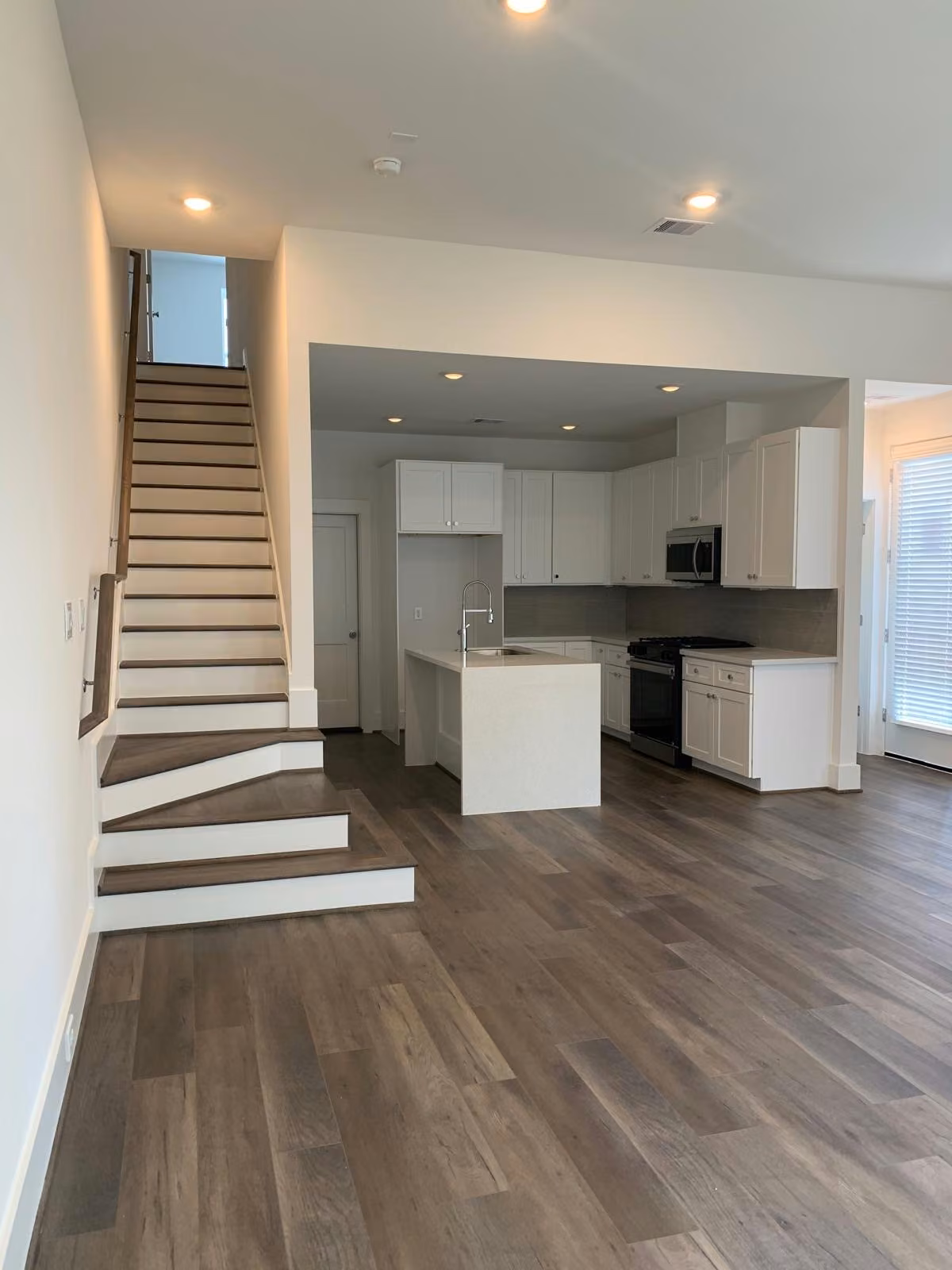 Photo 3 of 7506 Carver Road B, Houston, TX