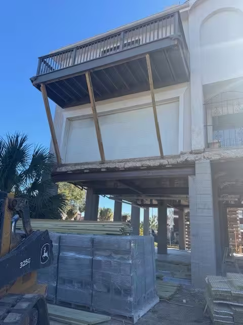 Photo 2 of 15 Harbour Drive, Nassau Bay, TX