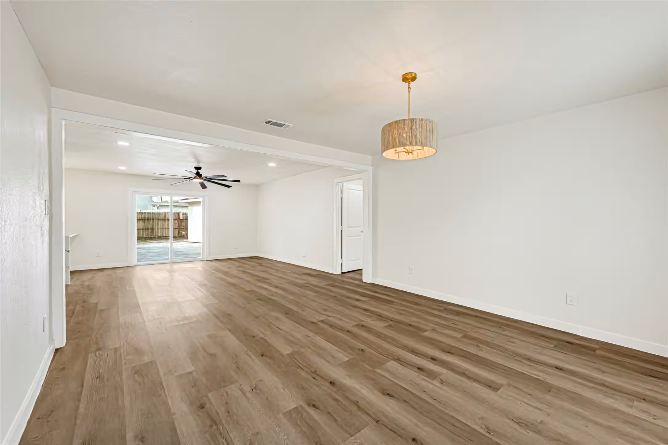 Photo 4 of 11102 Sagecanyon Drive, Houston, TX