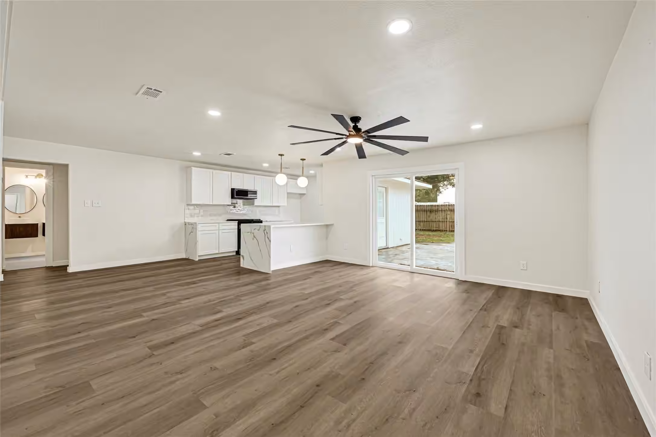 Photo 5 of 11102 Sagecanyon Drive, Houston, TX