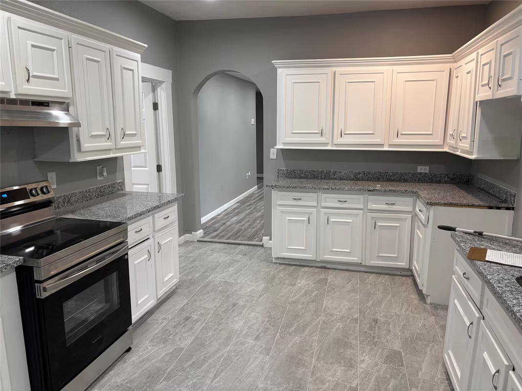 Photo 3 of 2508B West Holly Ave, Pasadena, TX